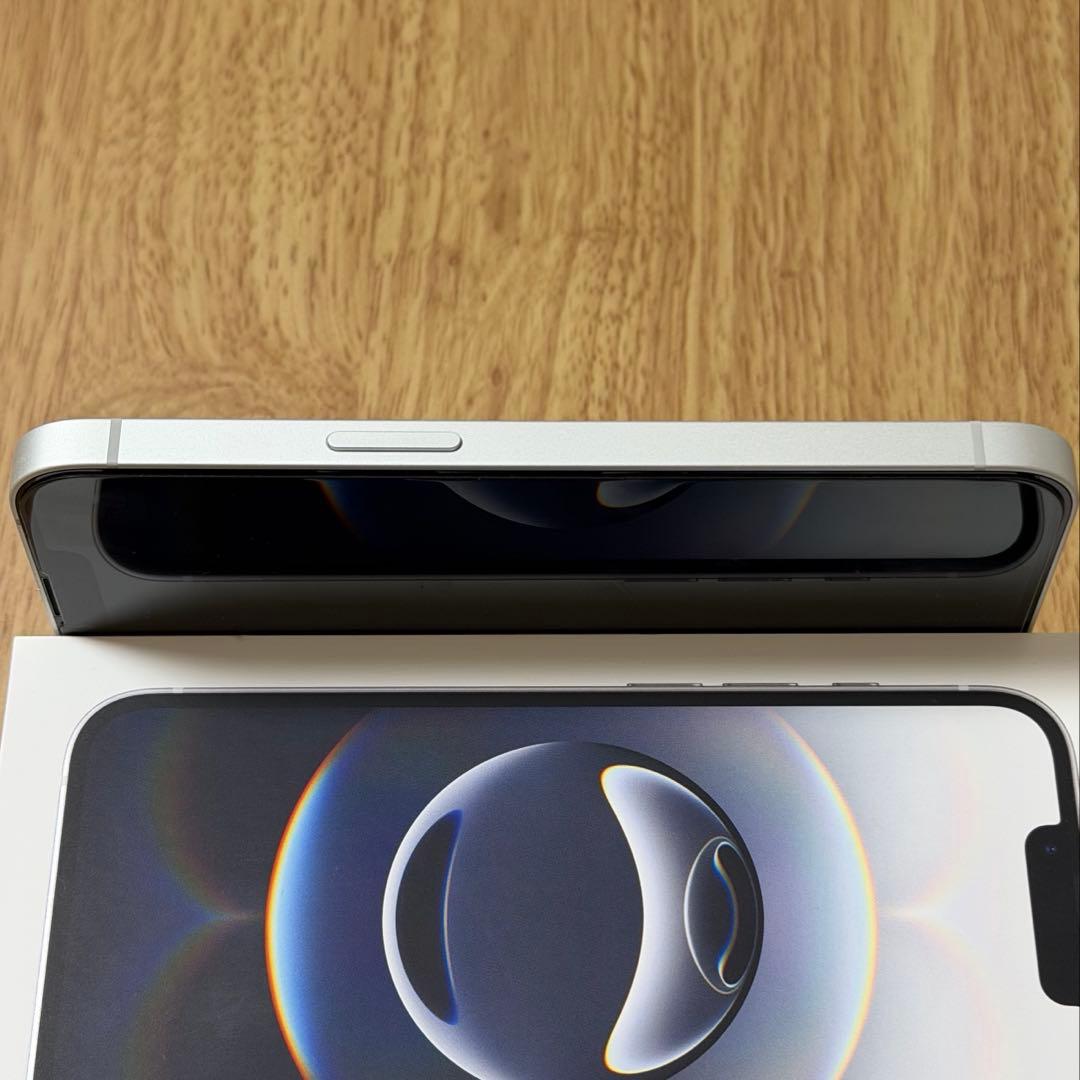 iPhone16e 128gb 極美品