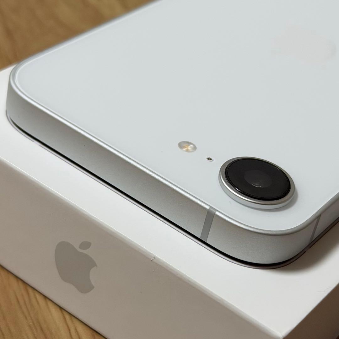 iPhone16e 128gb 極美品