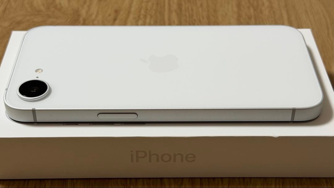 iPhone16e 128gb 極美品