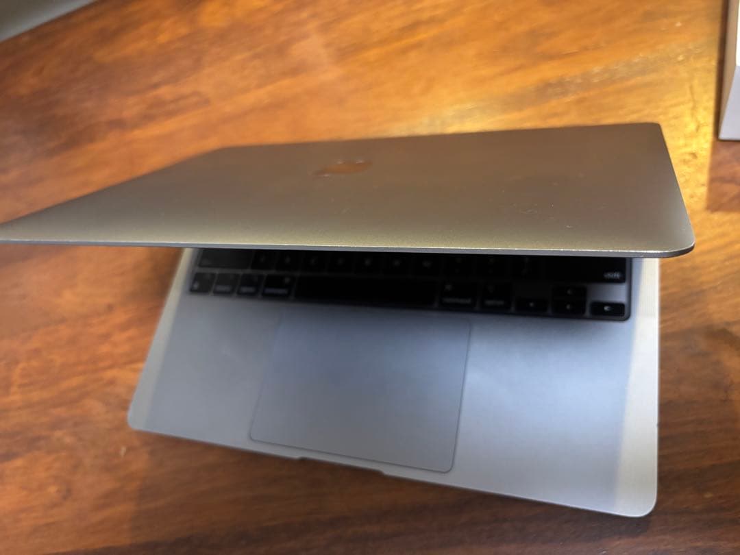【美品】MacBook Air M1 /13インチ/メモリ 16GB/256GB