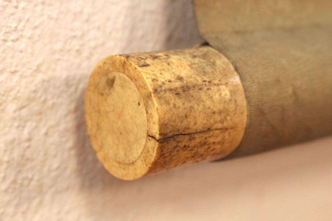 No5067掛軸　佐々木美山　水墨猛虎図　絹本　紙箱付　日本画　古美術　送料無料