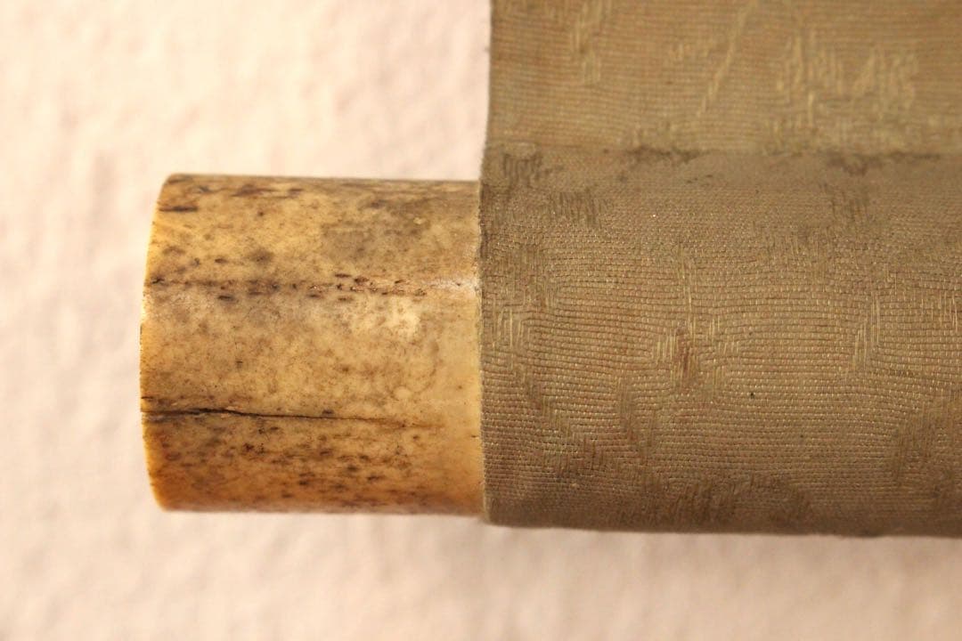 No5067掛軸　佐々木美山　水墨猛虎図　絹本　紙箱付　日本画　古美術　送料無料