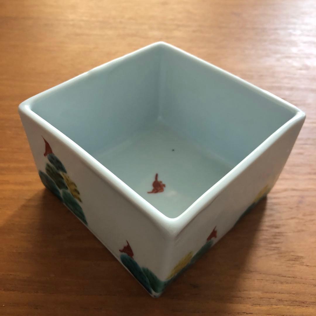 清水なお子　色絵　木々に赤い鳥箱