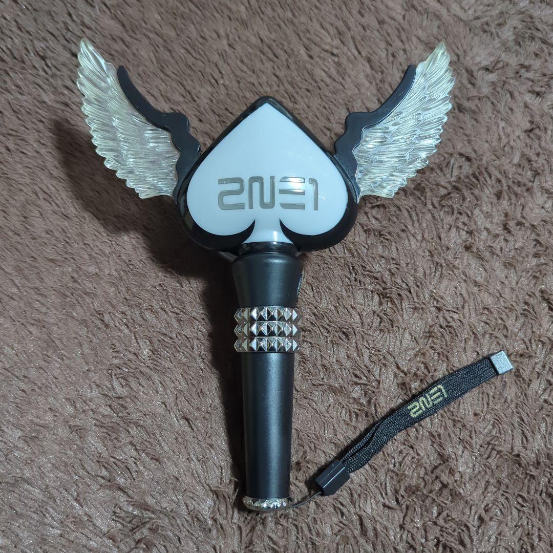 2NE1 ハート型 ペンライト 羽根付き　初期レア
