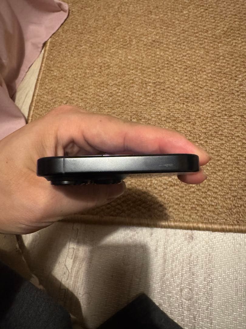 さいたまさんiPhone 16 pro max,11月17日純正画面交換し