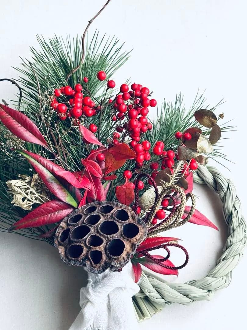 松と南天、ハスのお正月飾り