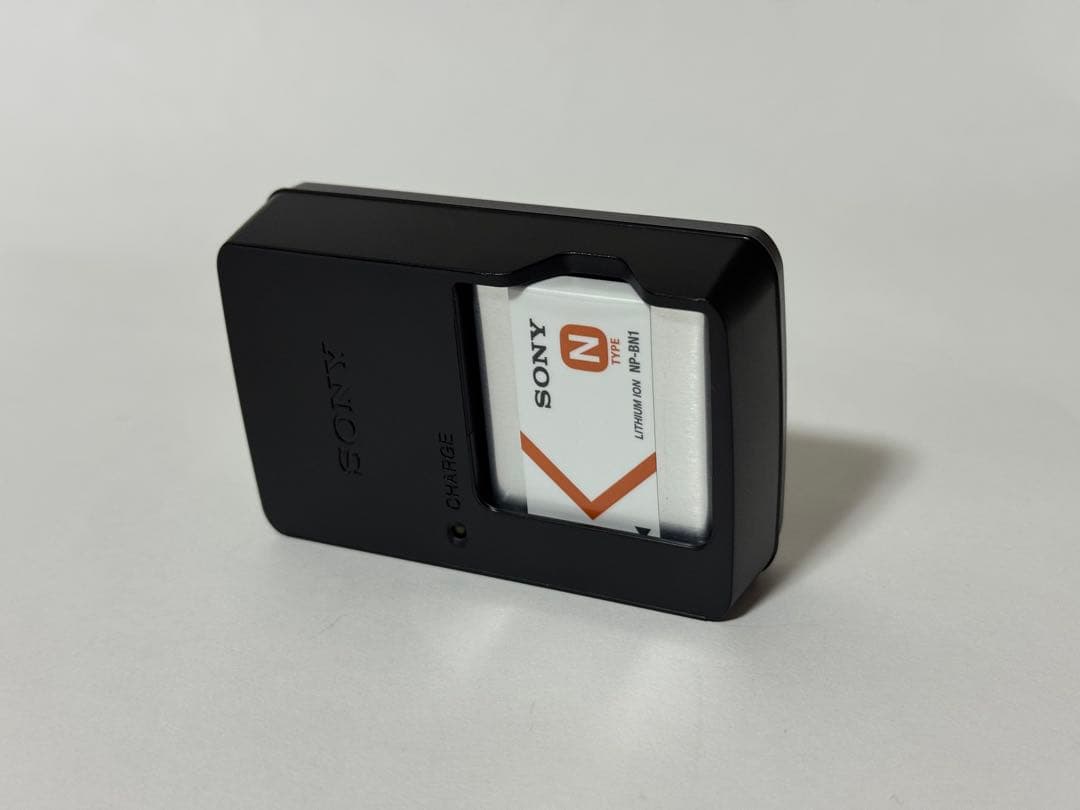 Sony Cyber-shot DSC-WX5 シルバー