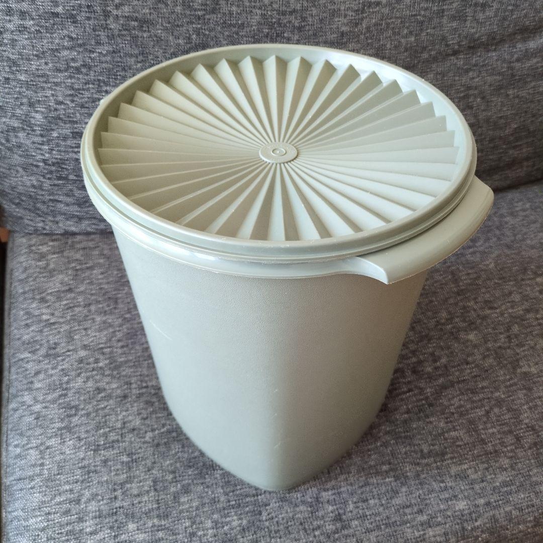 【美品】タッパーウェア 　特大サイズ