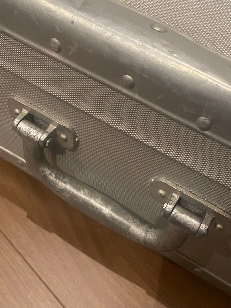 ビンテージ アタッシュケース アルミ 軍物 自衛隊 凹みあり アンティーク 古着