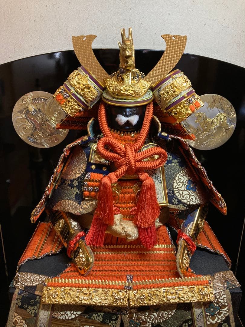 超美品！五月人形　鎧兜一式　彫金　おまけで破魔弓も