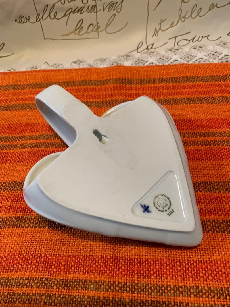 ビングオーグレンダール　ビンテージのハート形柊模様の壁掛けプレート！お花入れて！