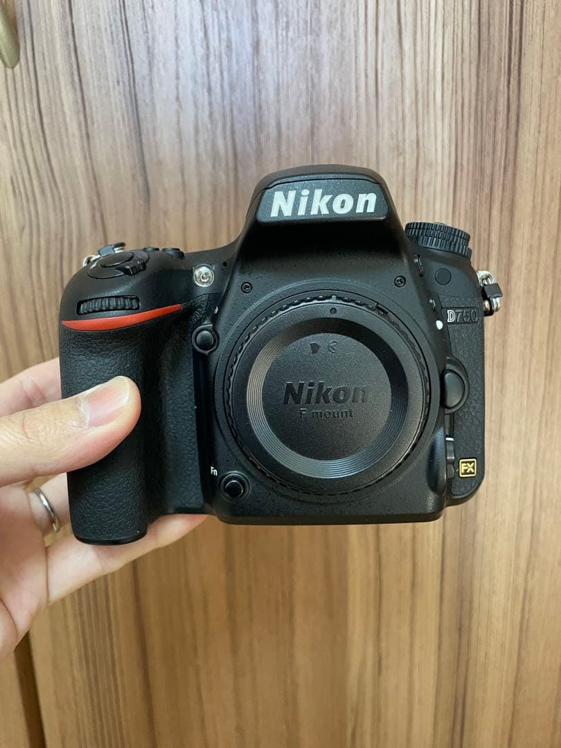 Nikon D750デジタル一眼　レフカメラ