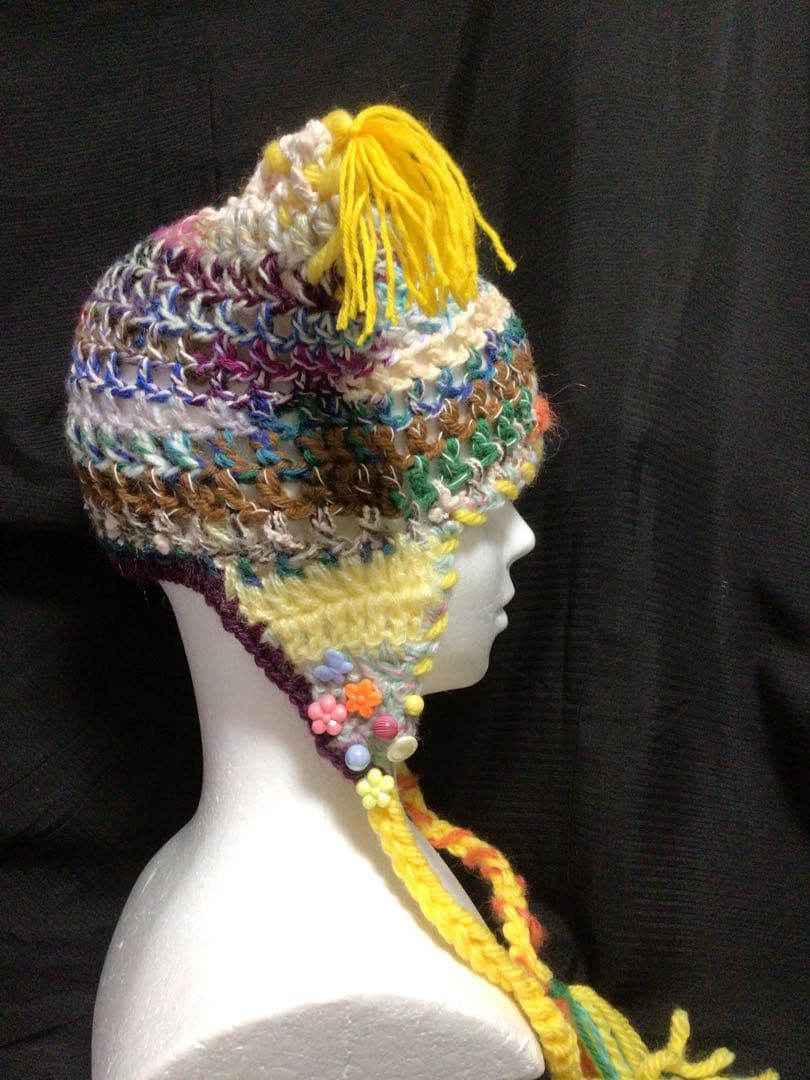 手作り猫耳　耳当て付きニット帽　❣️道化師　黄色　ブルー他　　ステッチ　ボタン