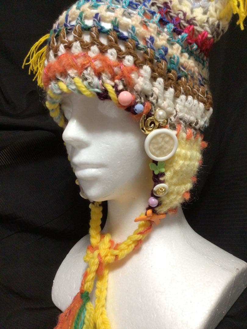 手作り猫耳　耳当て付きニット帽　❣️道化師　黄色　ブルー他　　ステッチ　ボタン