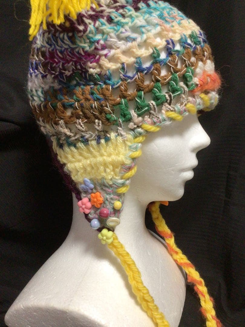 手作り猫耳　耳当て付きニット帽　❣️道化師　黄色　ブルー他　　ステッチ　ボタン