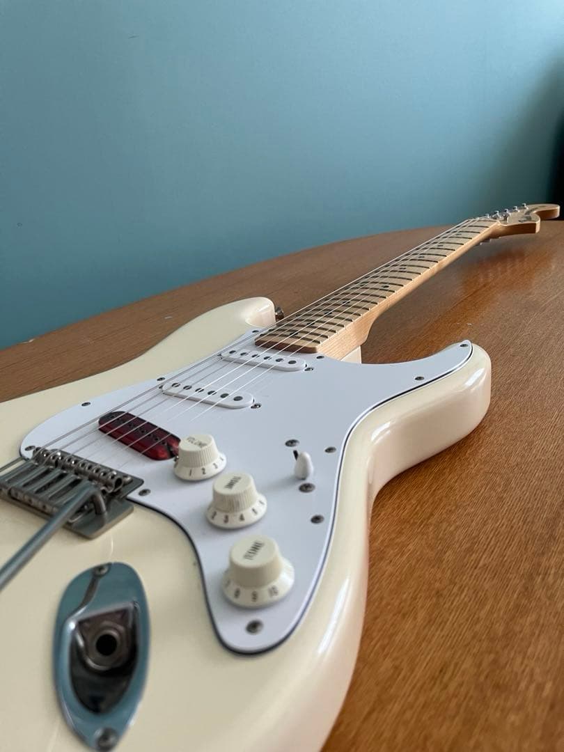 FENDER Japan ストラトST-72 (UP GRADE)ハードケース付