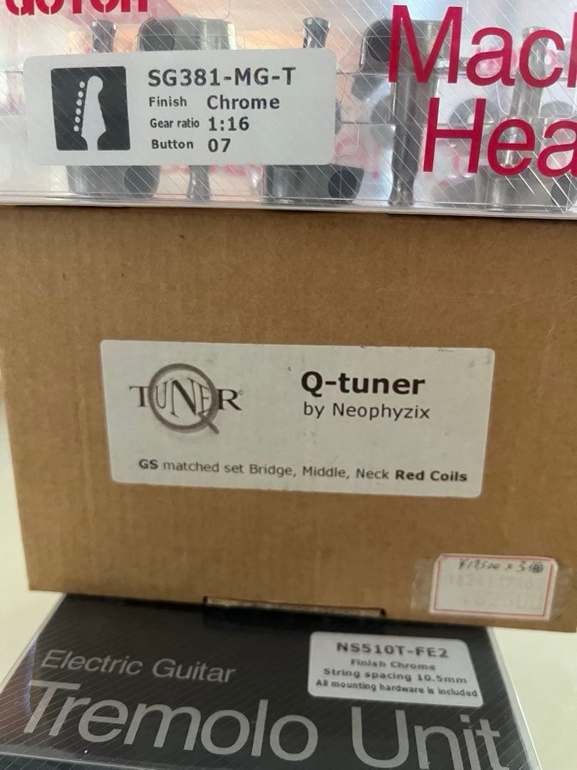 FENDER Japan ストラトST-72 (UP GRADE)ハードケース付