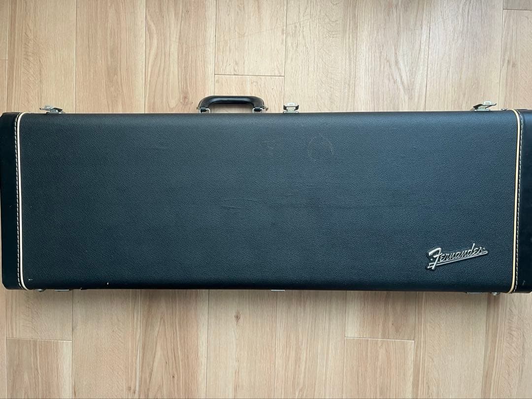 FENDER Japan ストラトST-72 (UP GRADE)ハードケース付