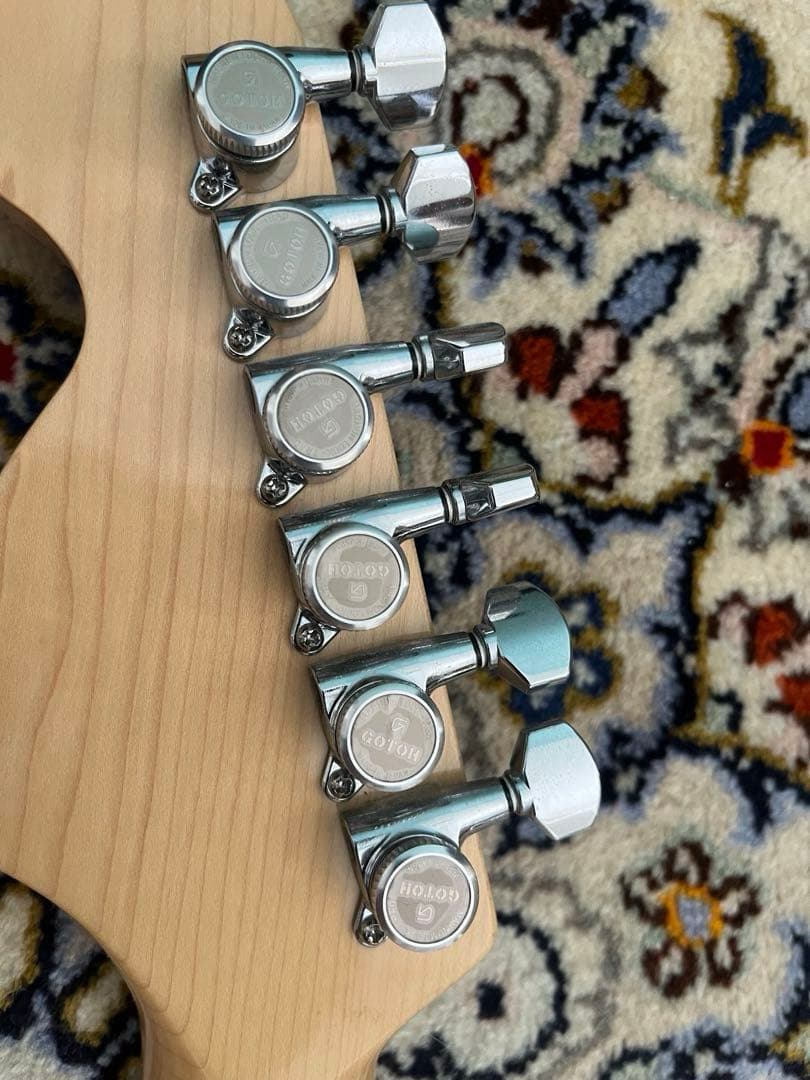 FENDER Japan ストラトST-72 (UP GRADE)ハードケース付
