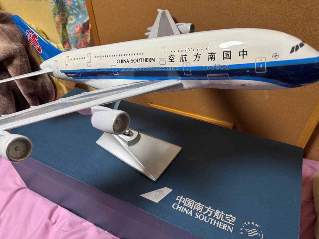 希少品　中国南方航空 エアバスA380-800 非売品　1/100スケール
