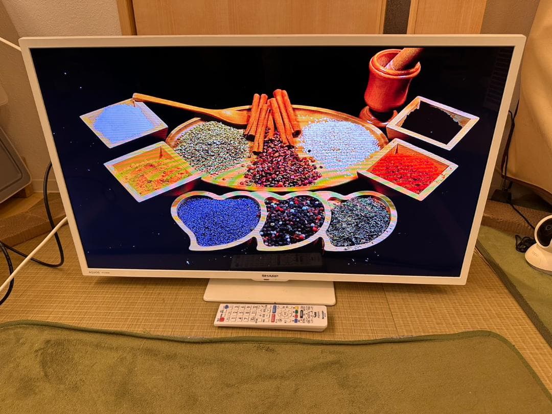 SHARP シャープ　32型　テレビ 2T-C32DE 2023年製　映り綺麗！