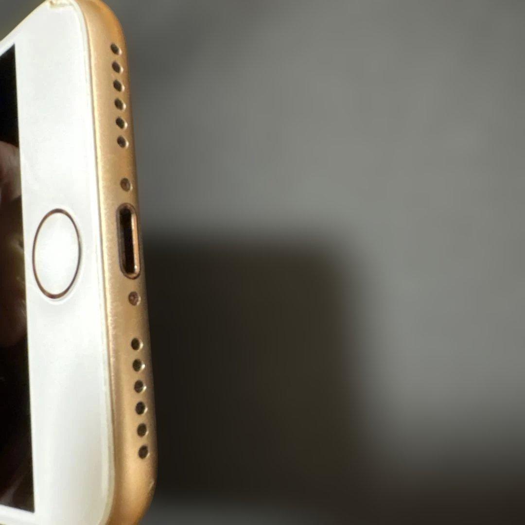 iPhone 8本体