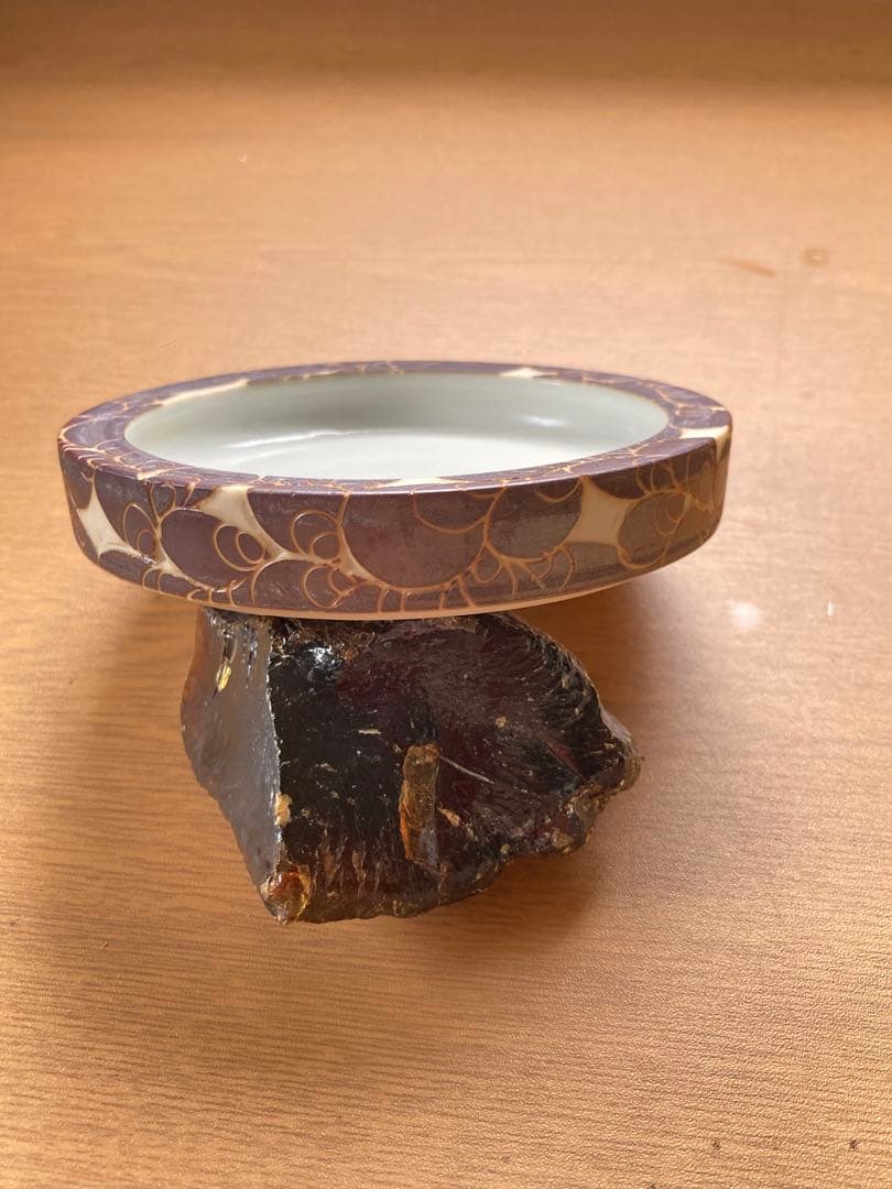 伊藤剛俊　楕円形陶器皿 白と紫の模様