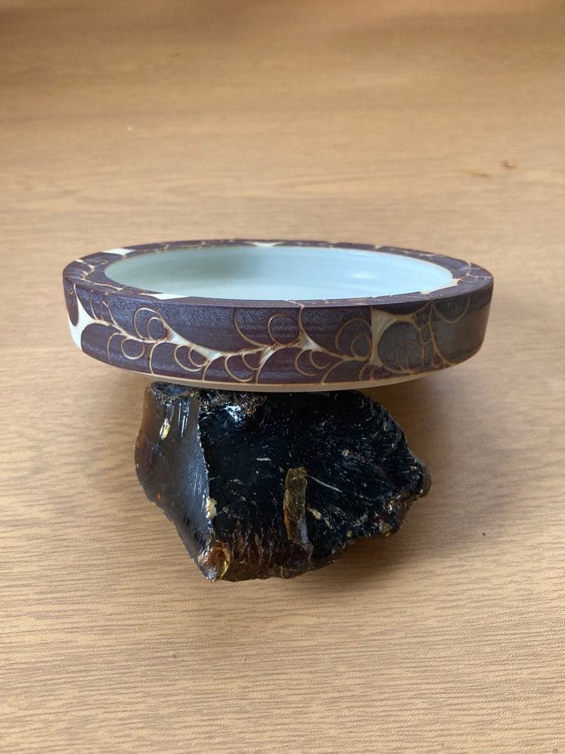 伊藤剛俊　楕円形陶器皿 白と紫の模様