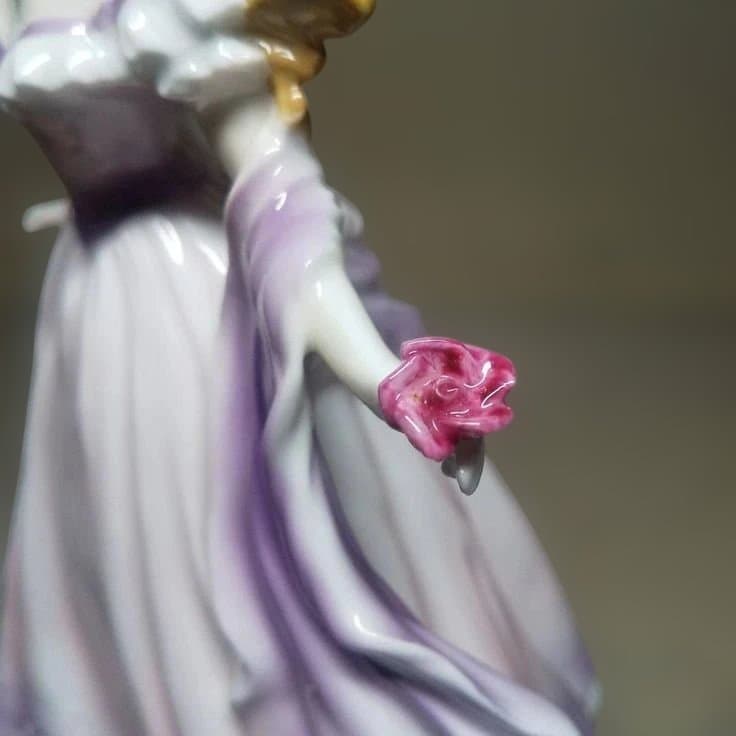  WORCESTER：レイチェル フィギュリン 陶器 置物