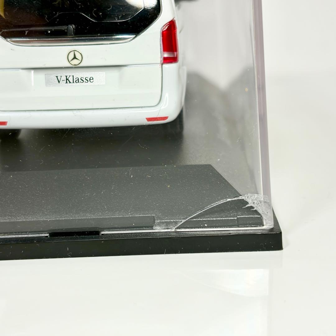 1/43 メルセデスベンツ　Vクラス　ディーラー特注品　ホワイト