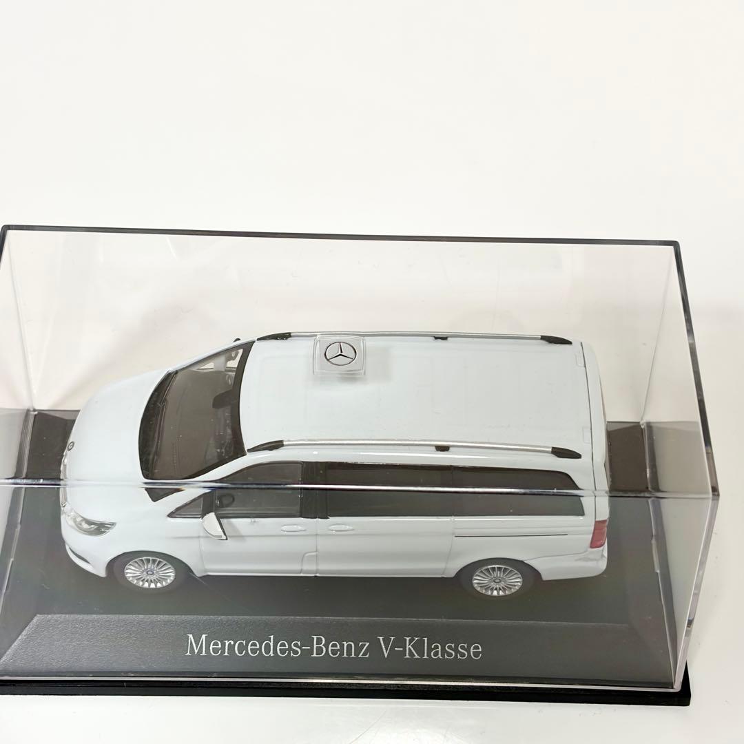 1/43 メルセデスベンツ　Vクラス　ディーラー特注品　ホワイト