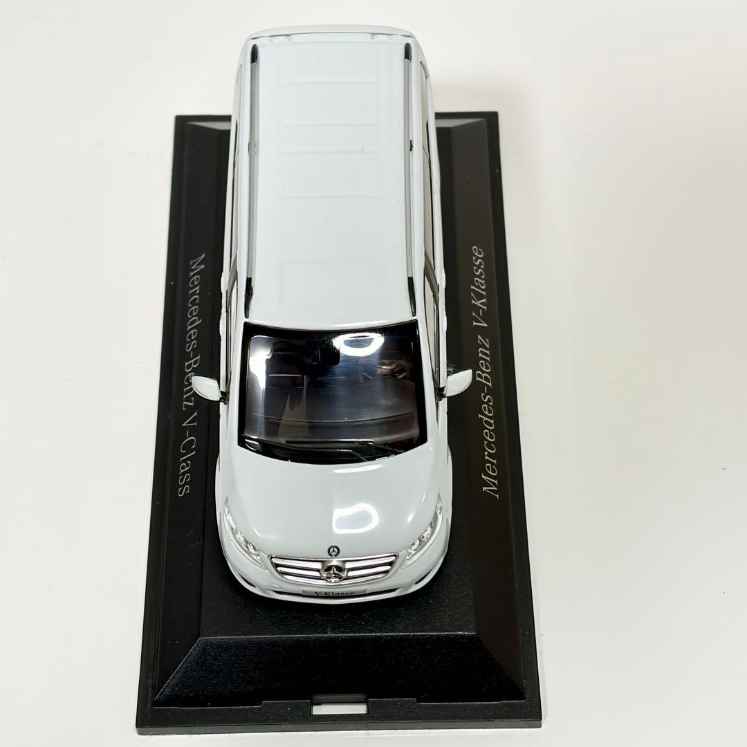 1/43 メルセデスベンツ　Vクラス　ディーラー特注品　ホワイト