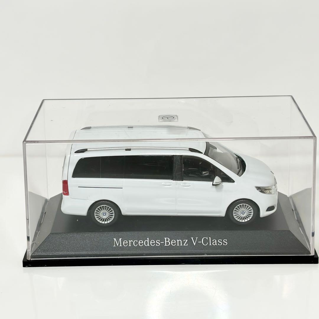 1/43 メルセデスベンツ　Vクラス　ディーラー特注品　ホワイト