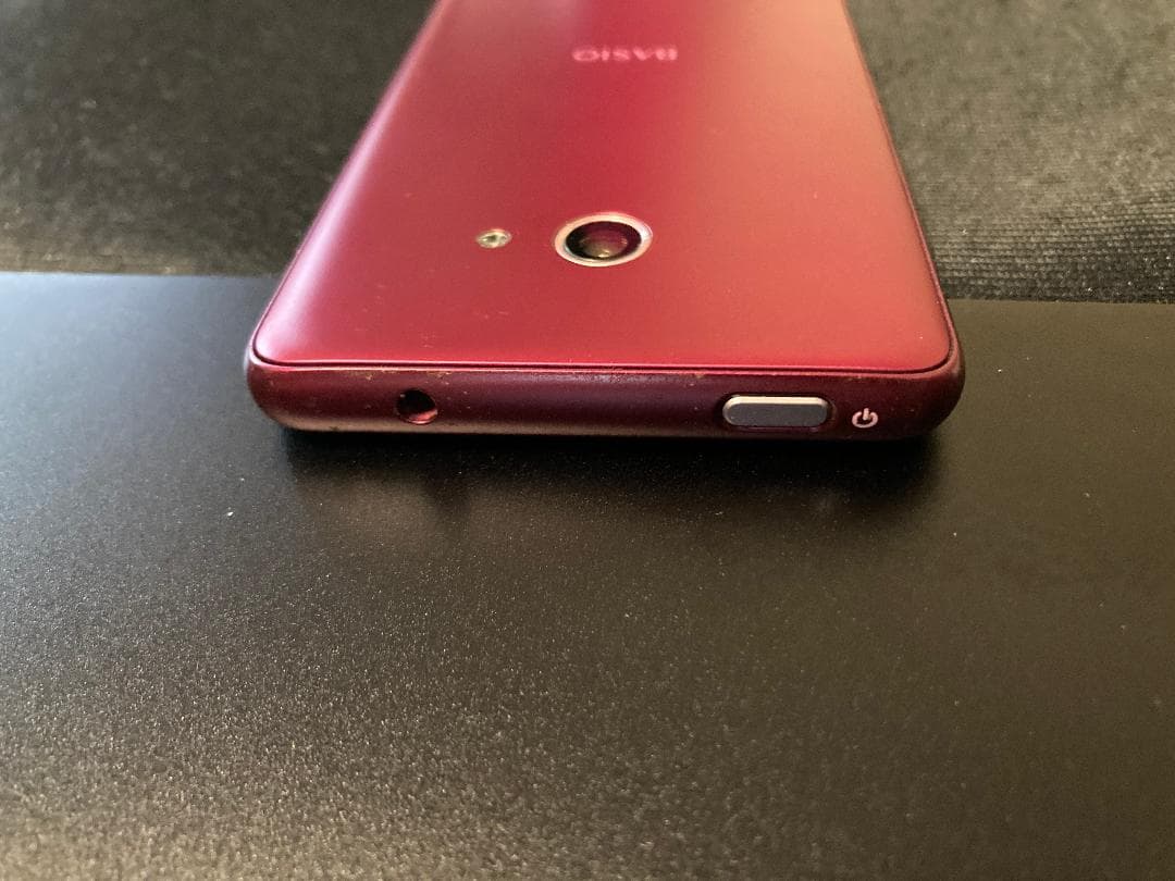 BASIO4 ワインレッド SIMロック解除済 UQ版 スマホケース付き