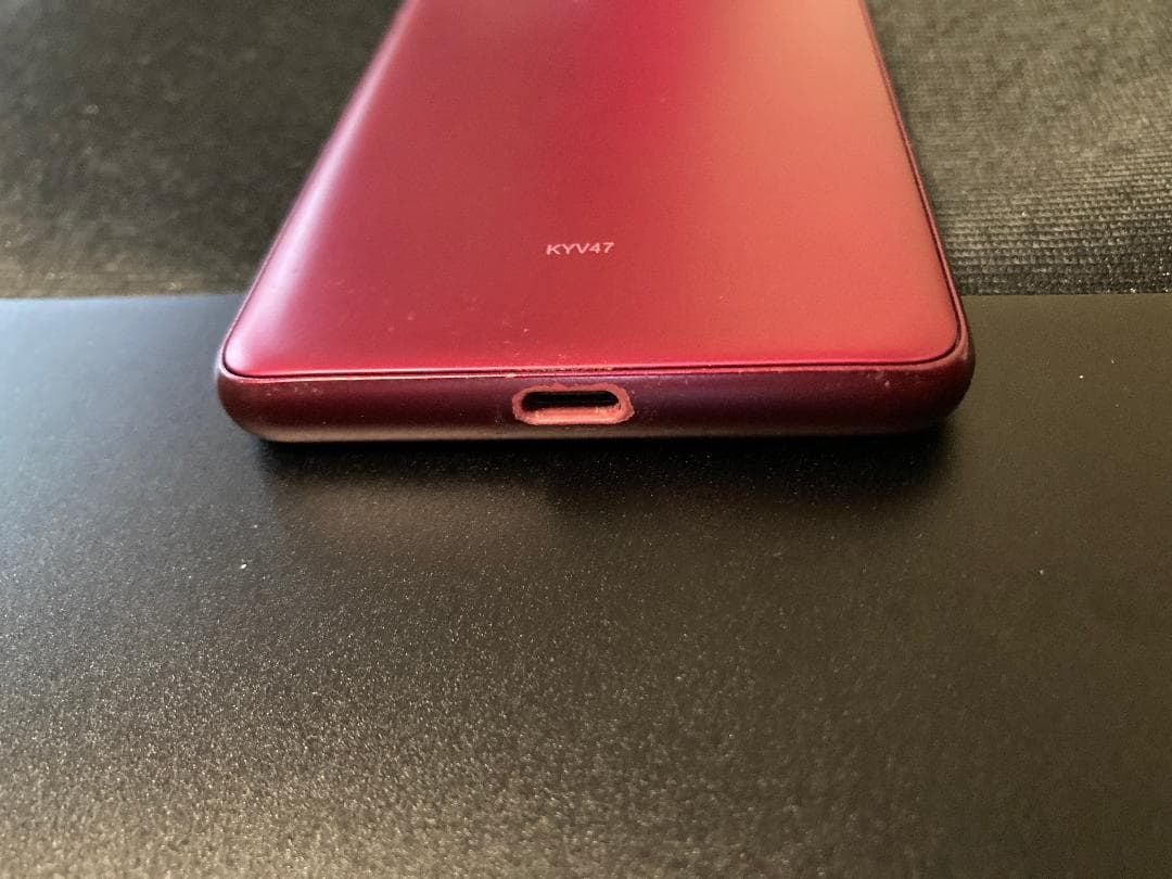 BASIO4 ワインレッド SIMロック解除済 UQ版 スマホケース付き