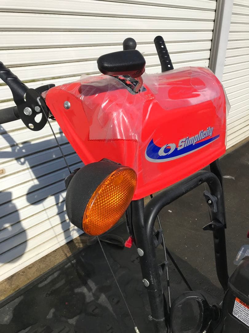 エンジン除雪機　10馬力　除雪幅約66㎝　自走式　セルスターター　タイヤ式