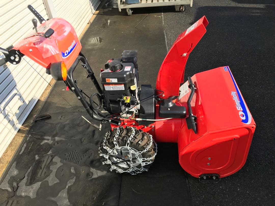 エンジン除雪機　10馬力　除雪幅約66㎝　自走式　セルスターター　タイヤ式