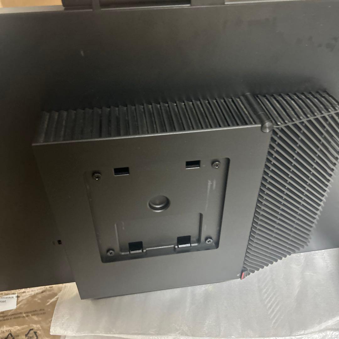 【美品】ThinkCentre Tiny-in-One 24 Gen 5 モニタ