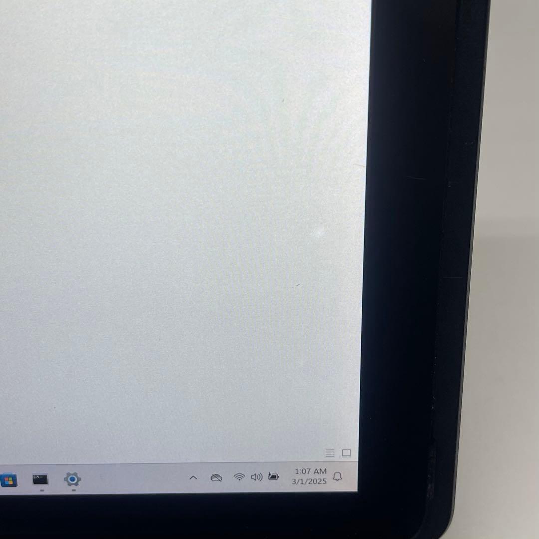 #384 富士通ARROWS Tab Q509/VB Celeron N4100