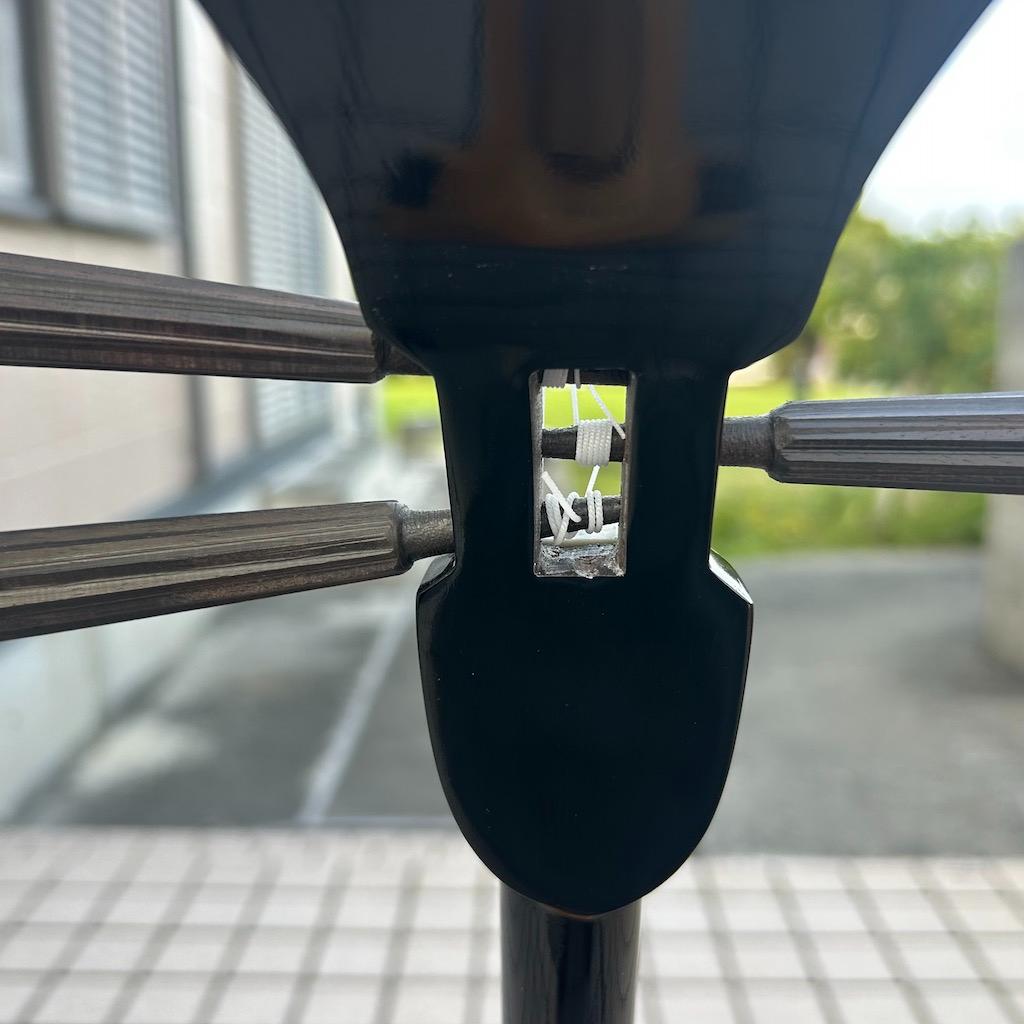 沖縄　三線　新崎型　カミゲン　黒木　本皮一枚張り　黒塗り　伝統工芸士製作