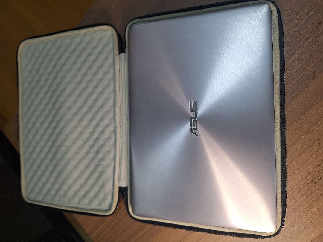 その他ノートPC本体 ASUS ZenBook UX310UA/ I3/ 4GB/ HDD 500GB
