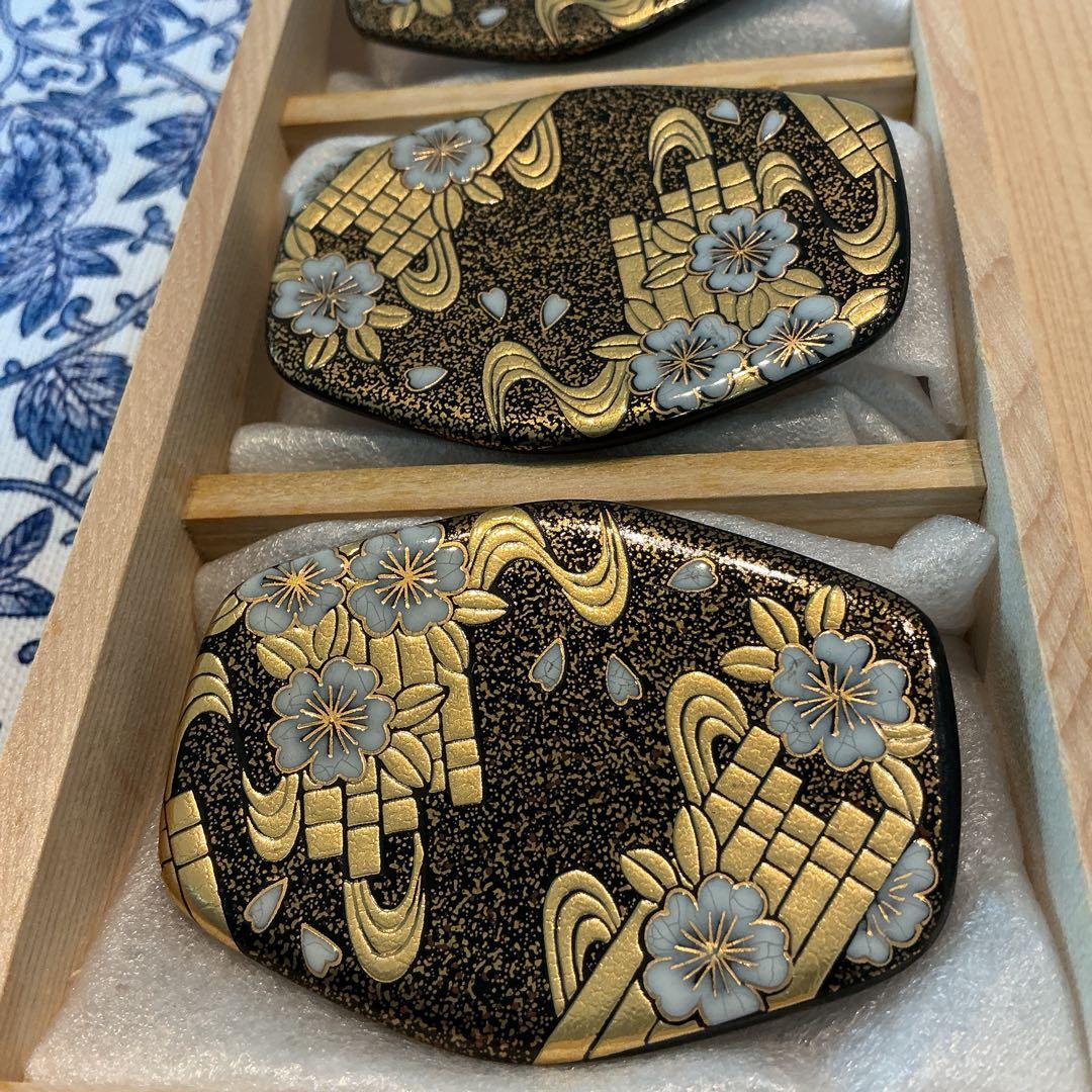 幸楽窯　金箔と桜　高級陶磁器製箸置き5個　木箱入り未使用保管品