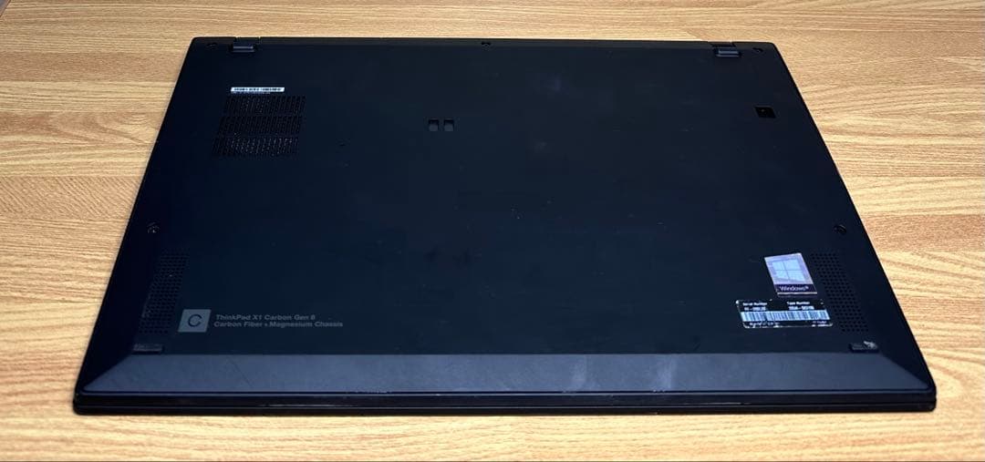 良品　Lenovo X1 gen 8, Corei7, 画面 14inch 2K