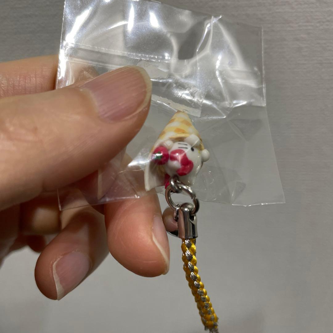 【セット】ご当地キティ　ストラップ　原宿　クレープ　新品未使用