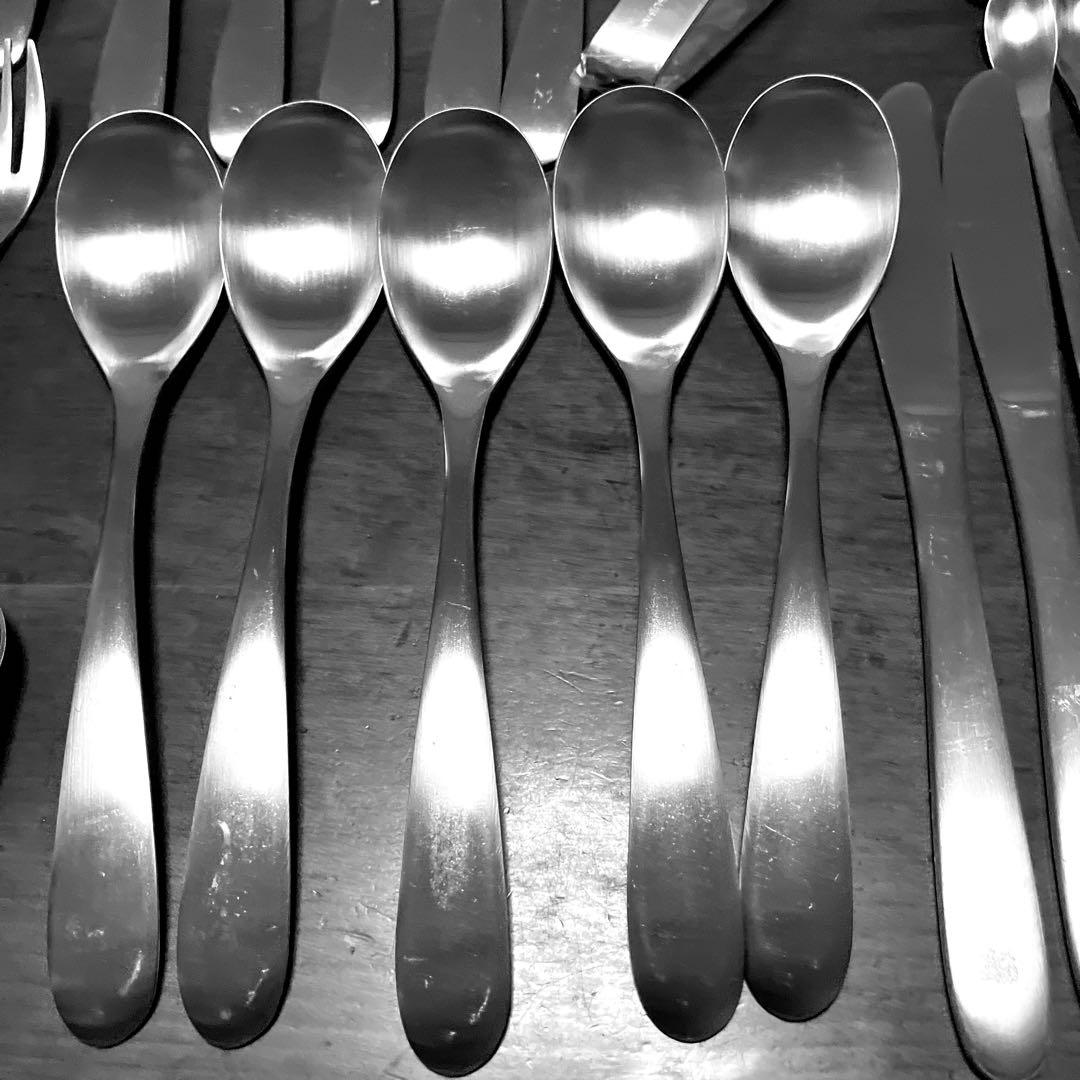 燕27 ナイフ2 sp大5小4 フォーク大5小4 マドラ4トング大小皿各1