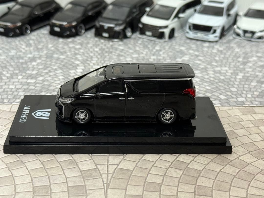ホビージャパン1/64 トヨタアルファード カスタム品