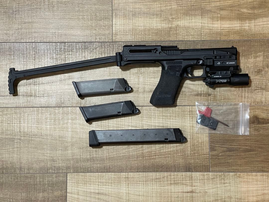 東京マルイ Glock 22 B&T USW-G17タイプ　ポリマーVer.