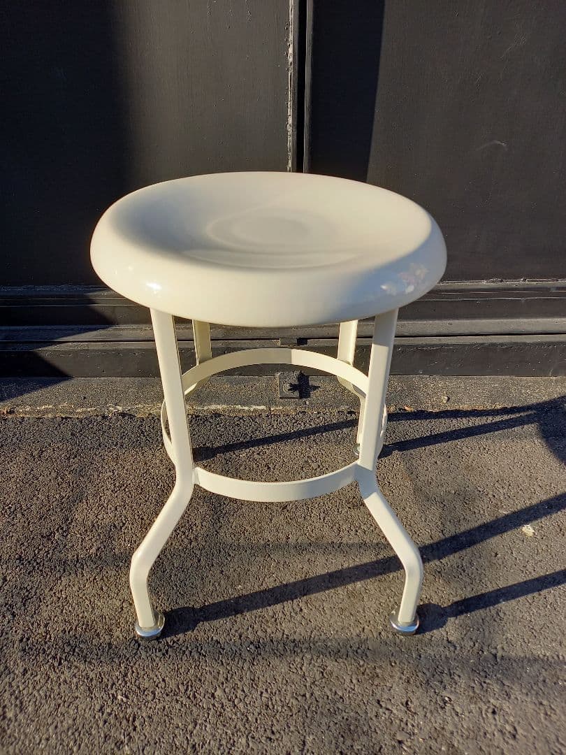 1990's　ポストモダン　スペースエイジ　インダストリアル　白　スツール