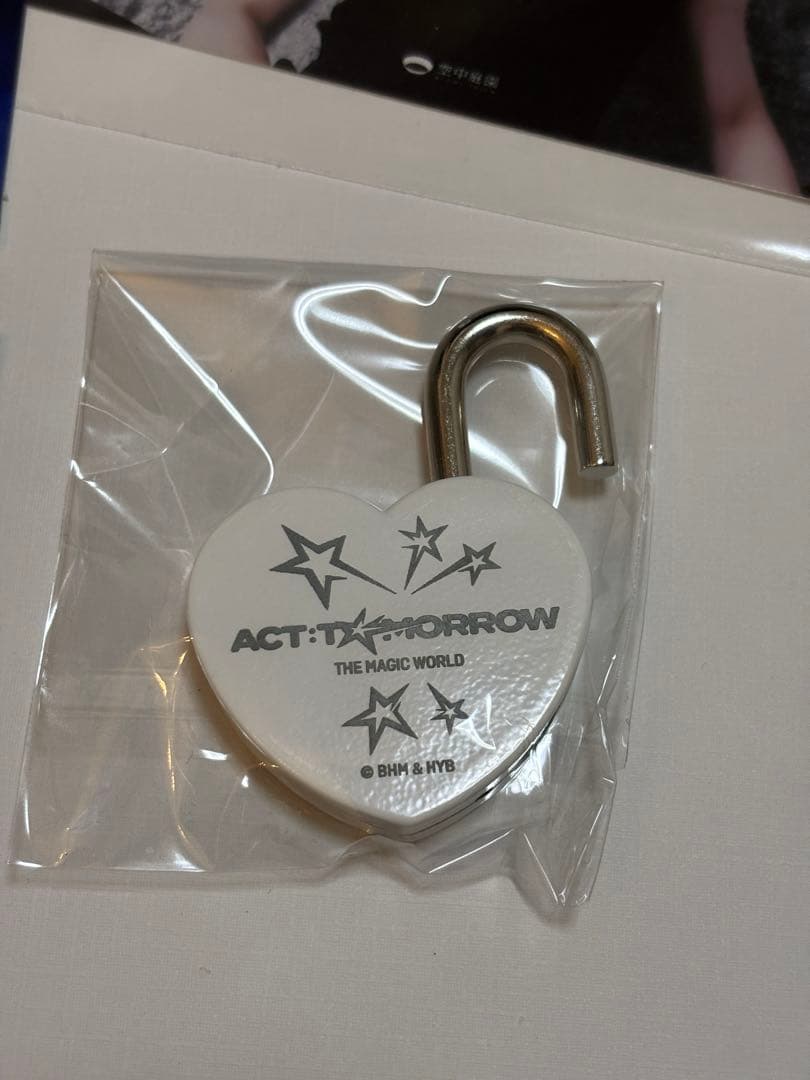 SOOBIN スビン 空中庭園 ハート型ロック ノベルティ　スカイビル　TXT