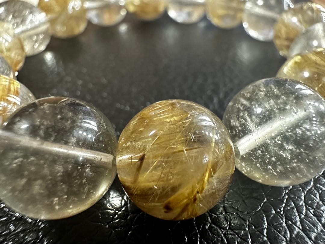 【高品質】ゴールドタイチンルチル×ブラックリビアングラスブレスレット